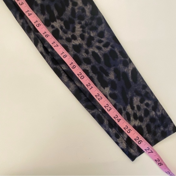 Koral || Drive Cheetara High Rise Legging in Blue Cheetara Large - Picture 7 of 9